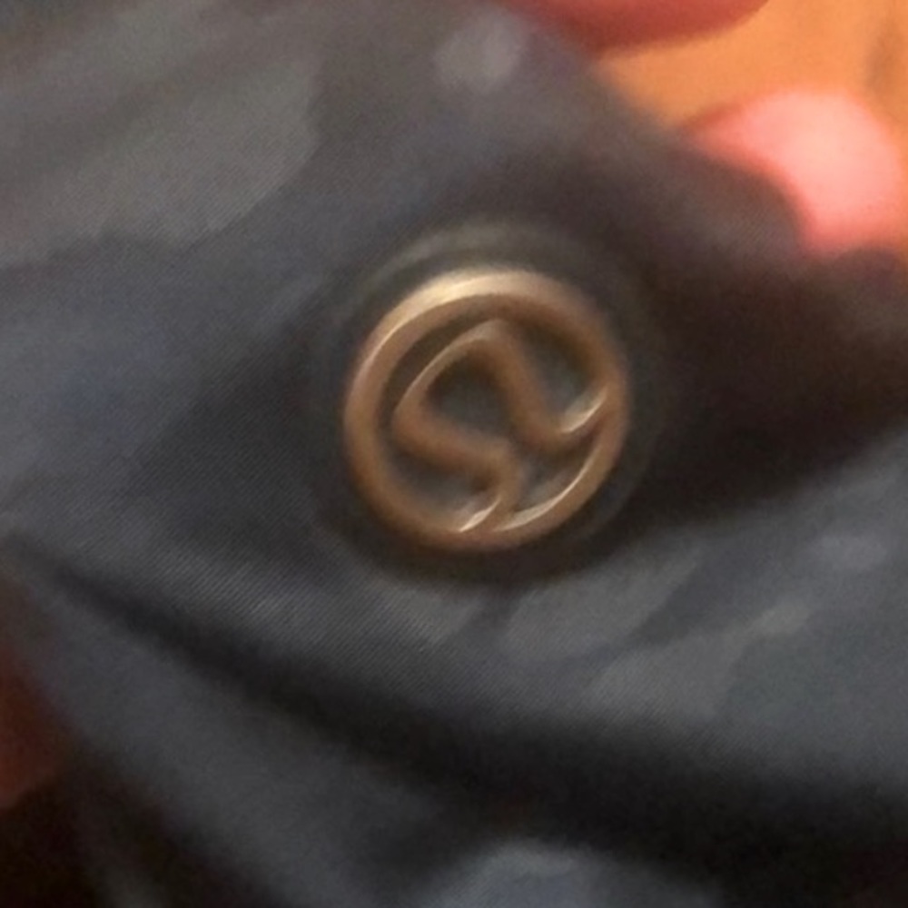 Lululemon Bag + Yoga Mat Pocket in *Excellent* Condition!